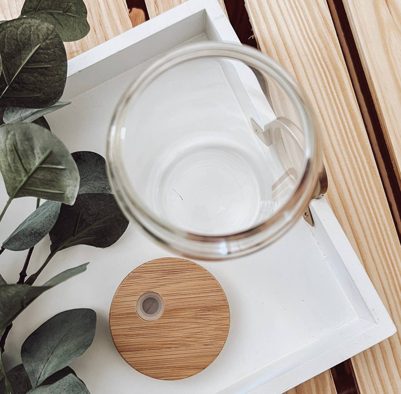 Emma K Designs - Booklover 16oz Glass Cup with Bamboo Lid